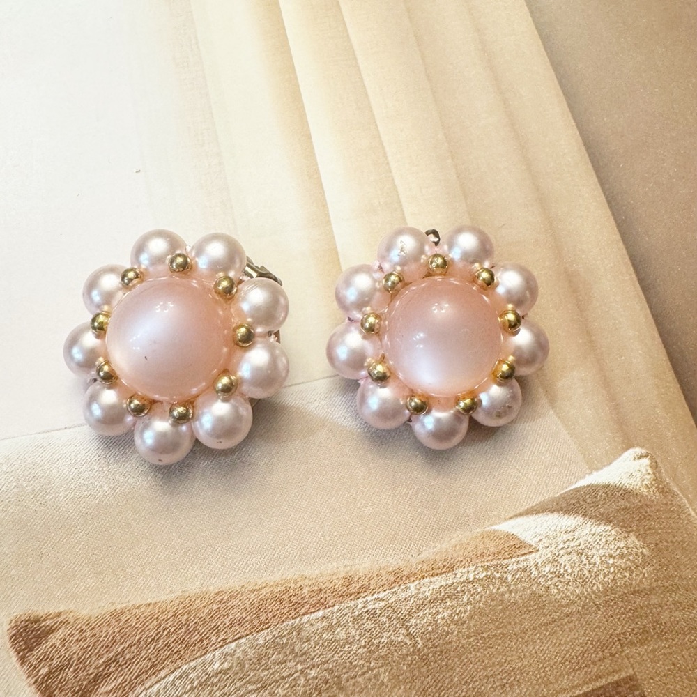 Vintage Light Pink Lucite Cabochon Faux Pearl Clip On Earrings